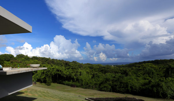 Unobstructed view from the deck to the Caribbean Sea